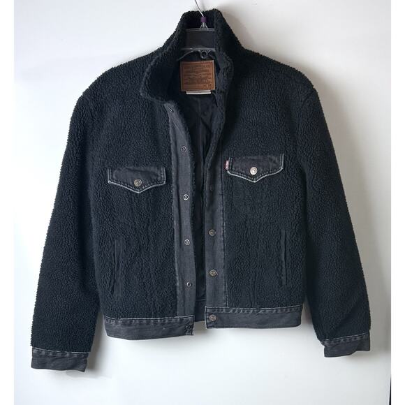 Levi’s Premium Ex-boyfriend Sherpa Trucker Jacket MSRP 168 Button Snaps XS - Picture 2 of 5